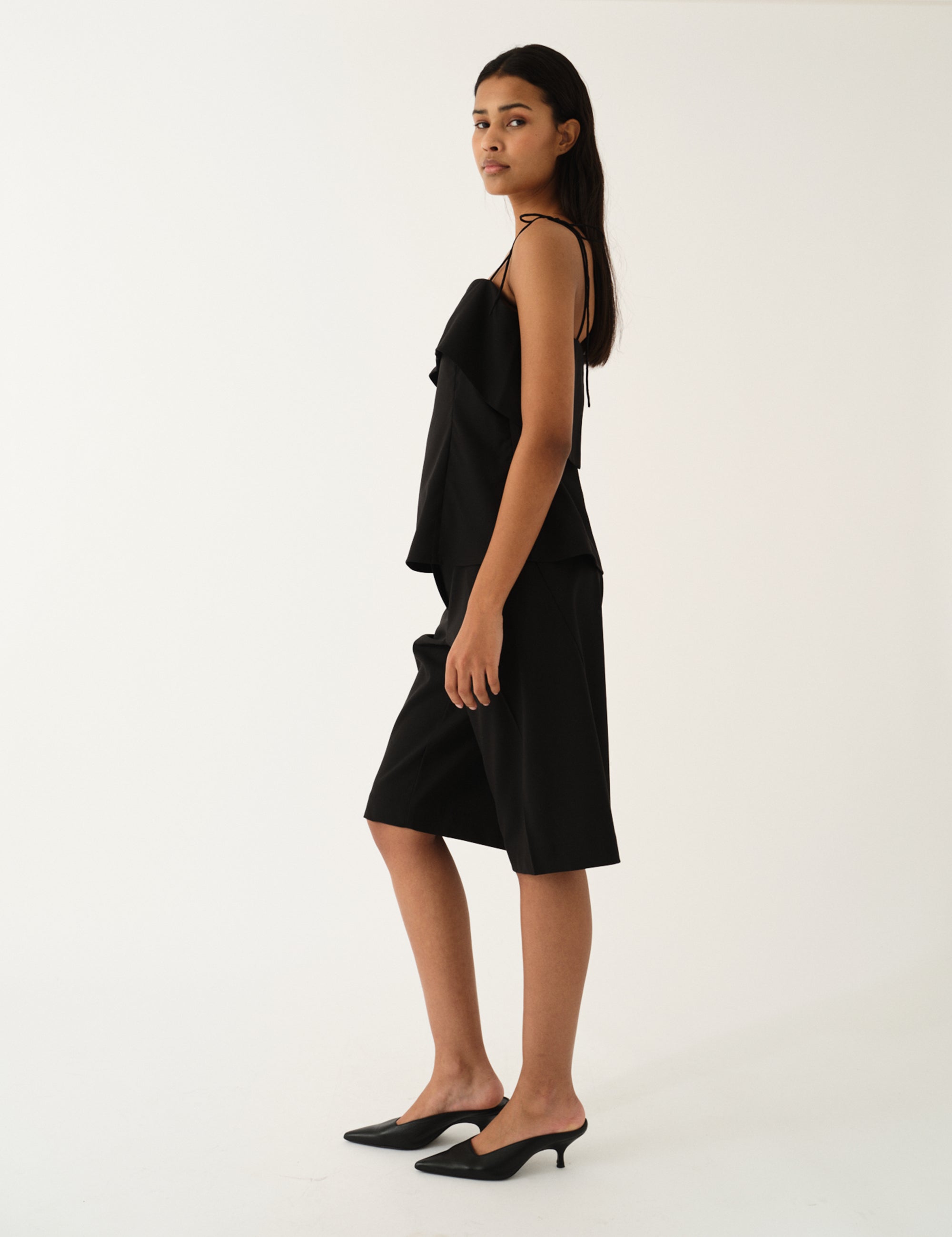 Grand Shorts Black 4 / Black