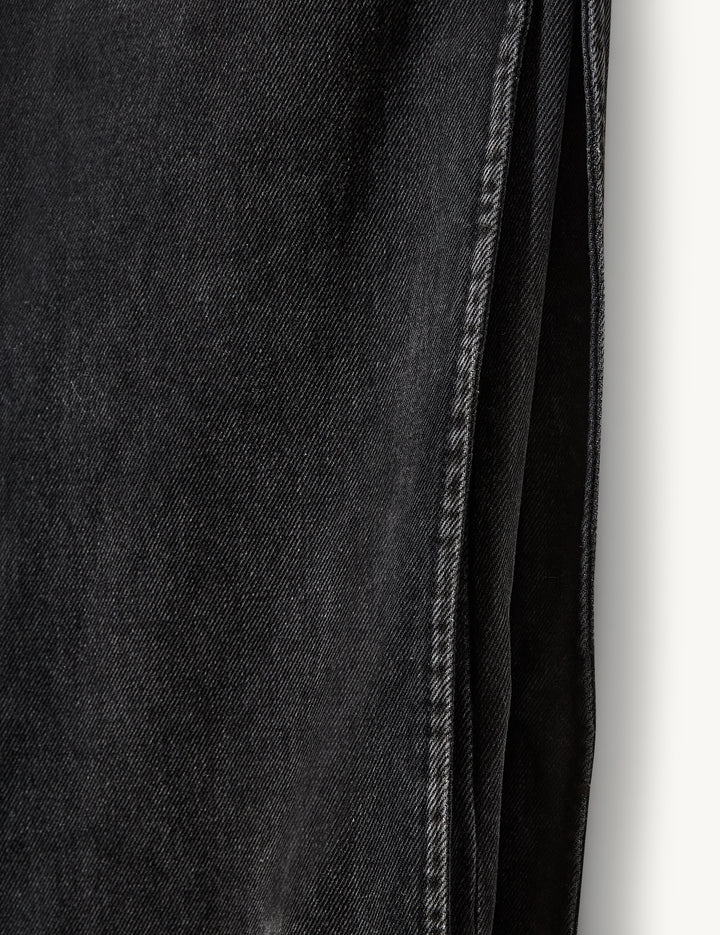 Darcy Barrel Jeans Washed Black Denim 24 / Washed Black Denim