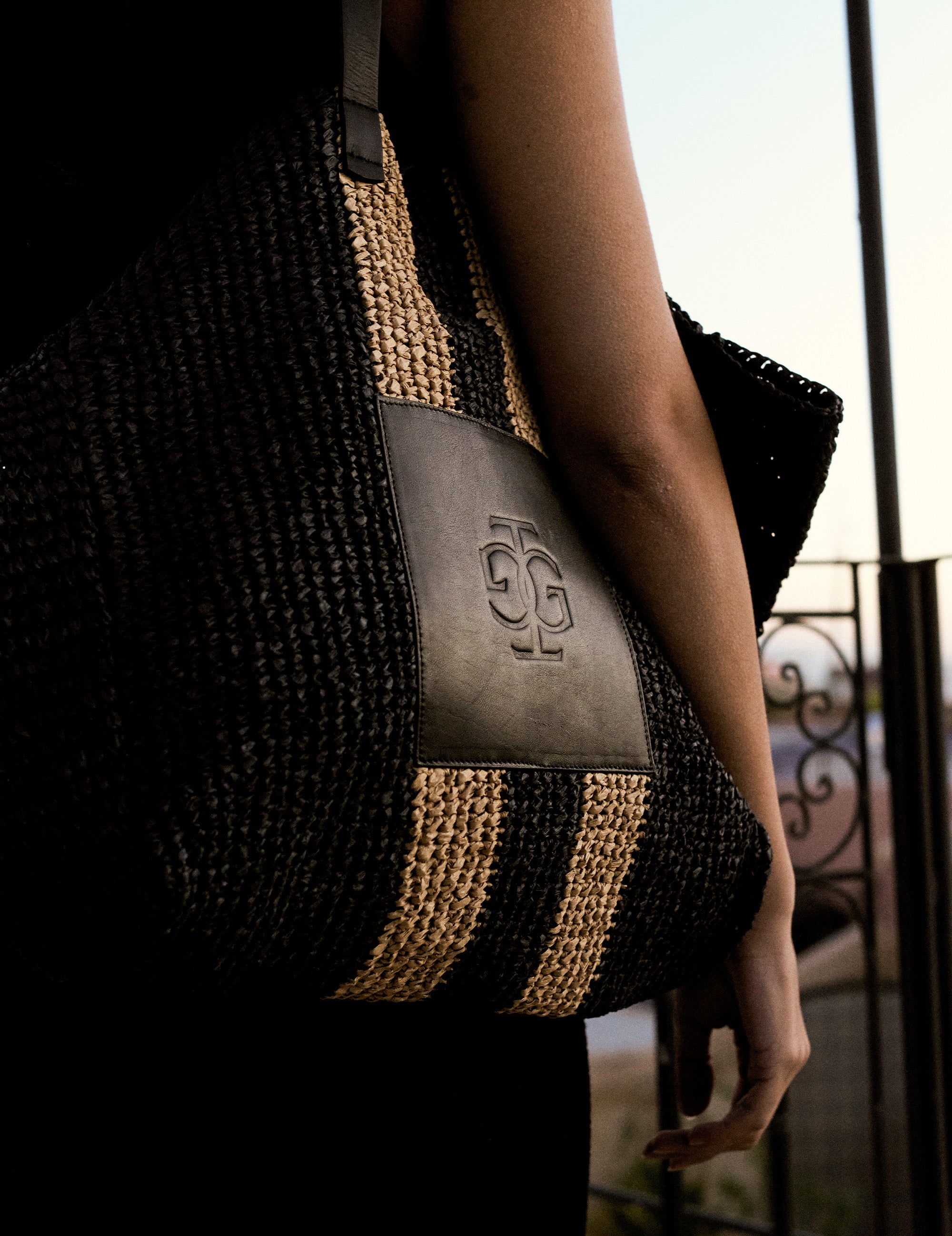 Raffia Beach Bag Black/natural stripe OS / Black/natural stripe