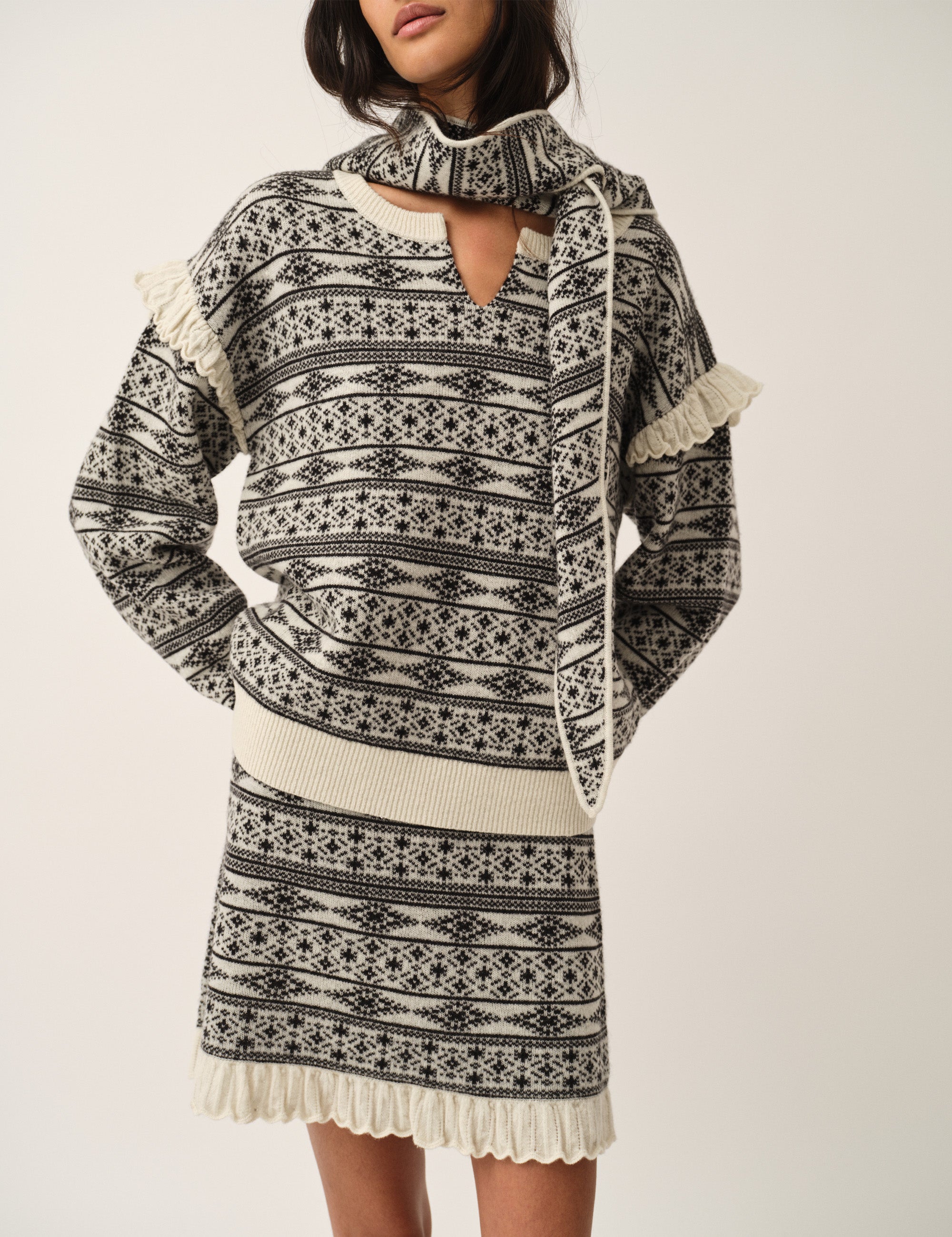 Faroe Island Knit Cream/black artwork 4 / Cream/black artwork