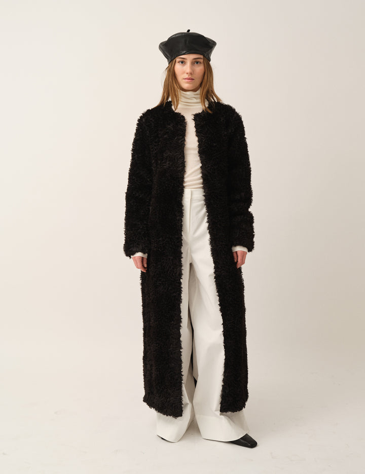 Hydra Coat Black 4 / Black