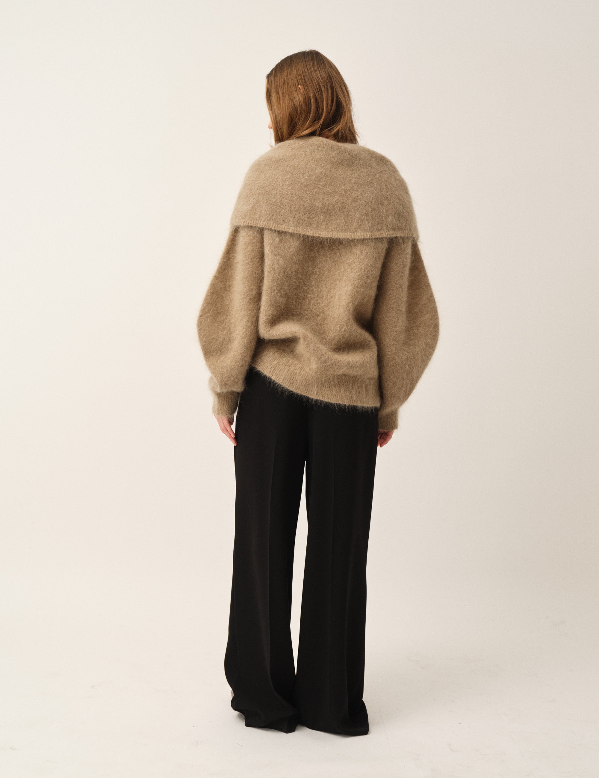 Roma Neck Sweater Raw 4 / Raw