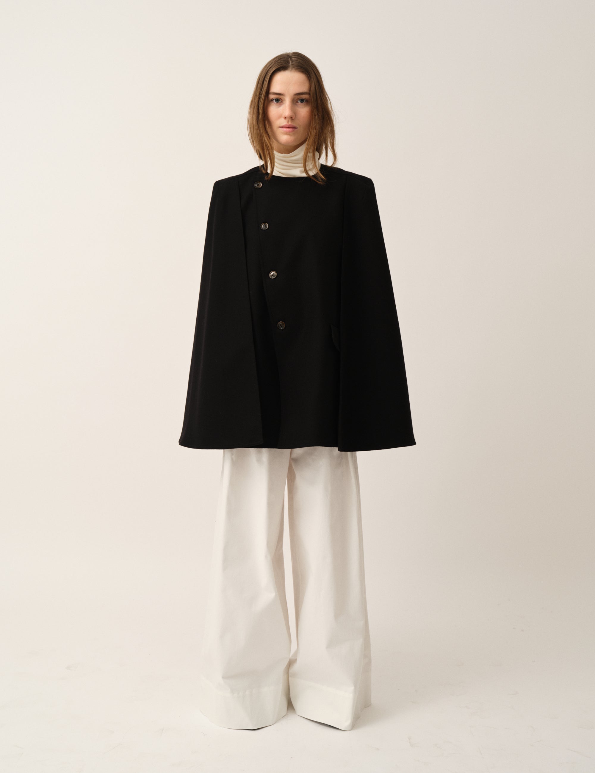 Balli Cape Black 4 / Black