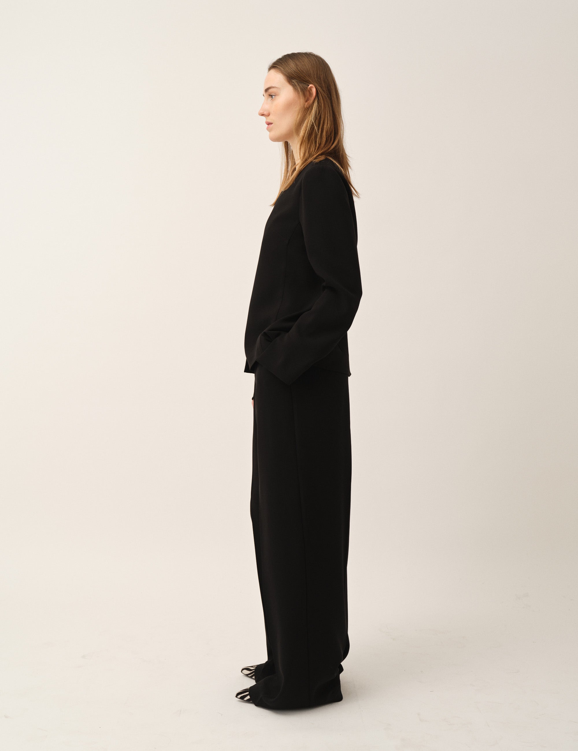 Crepe Slit Blouse Black 4 / Black